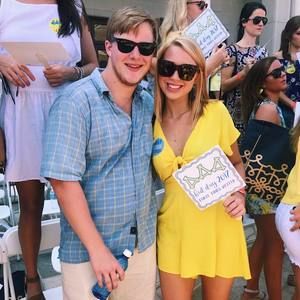 Meet your Posher, Mae